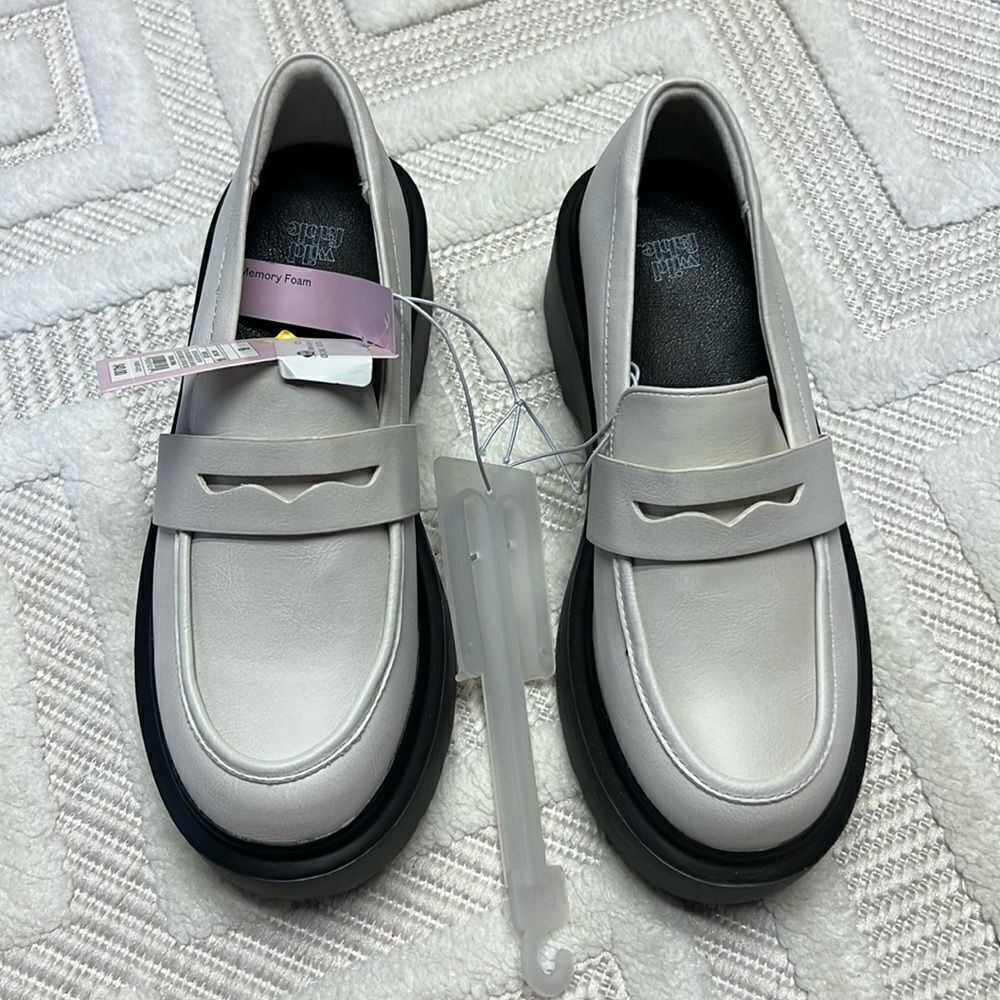 Women’s Casual Platform Loafers in Light Gray